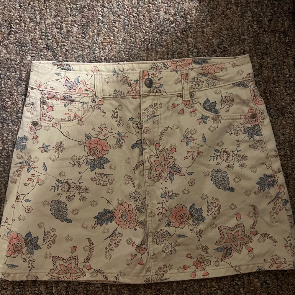 american eagle floral skirt